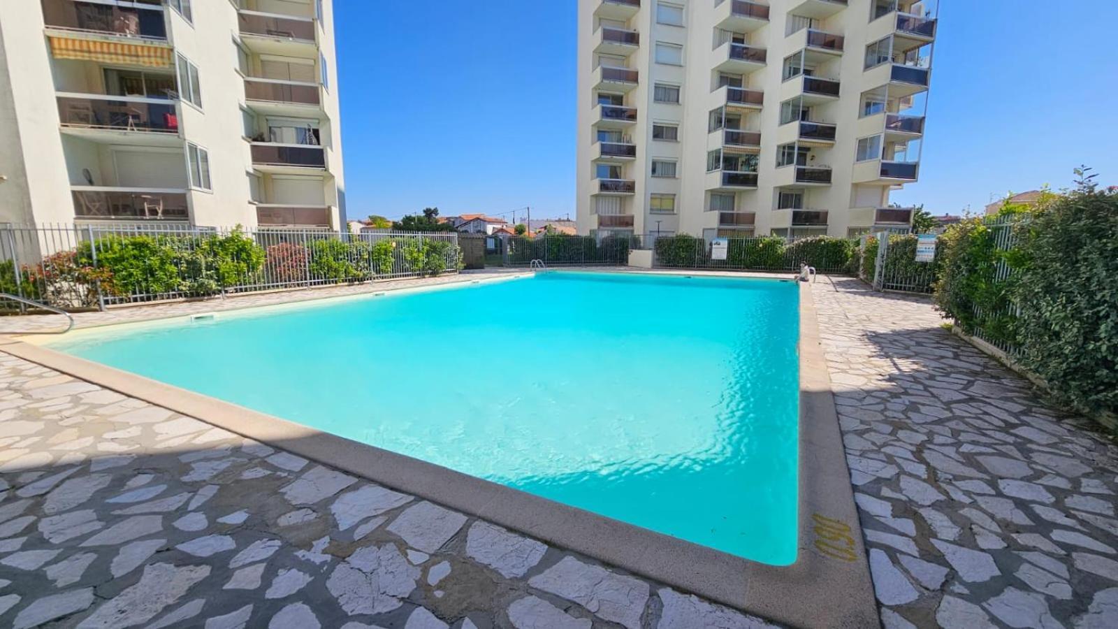 דירות ארסשון Vue Panoramique Sur Bassin,Piscine Et Terrasse מראה חיצוני תמונה